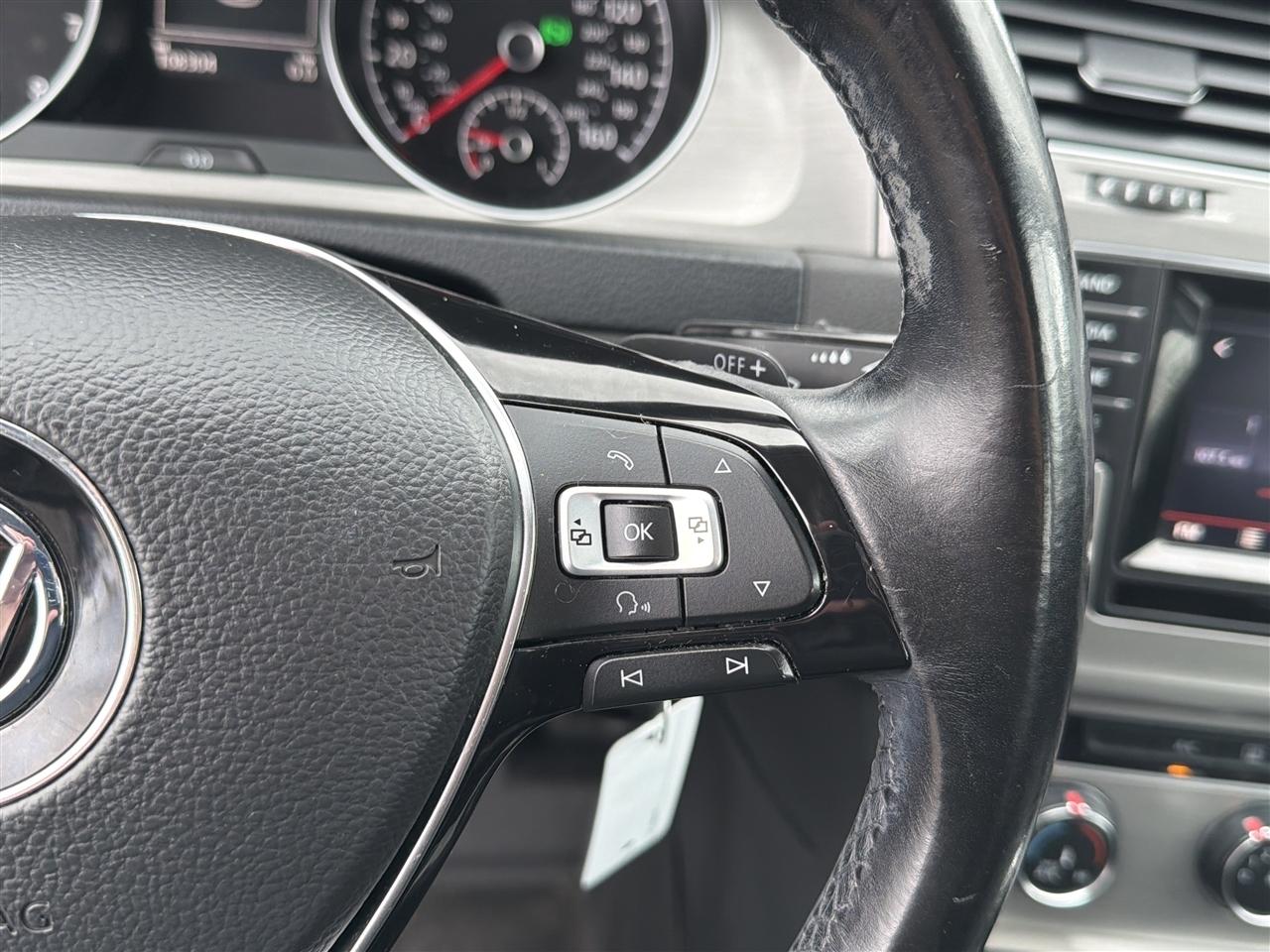 Volkswagen Golf TSI SE 6A 2015