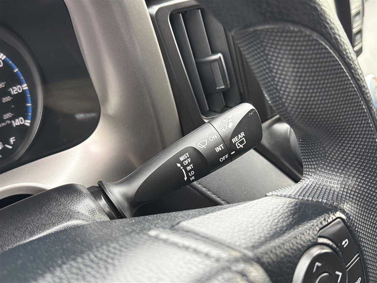 Toyota RAV4 LE FWD 2017