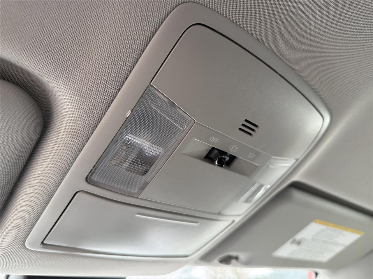 Toyota RAV4 LE FWD 2017