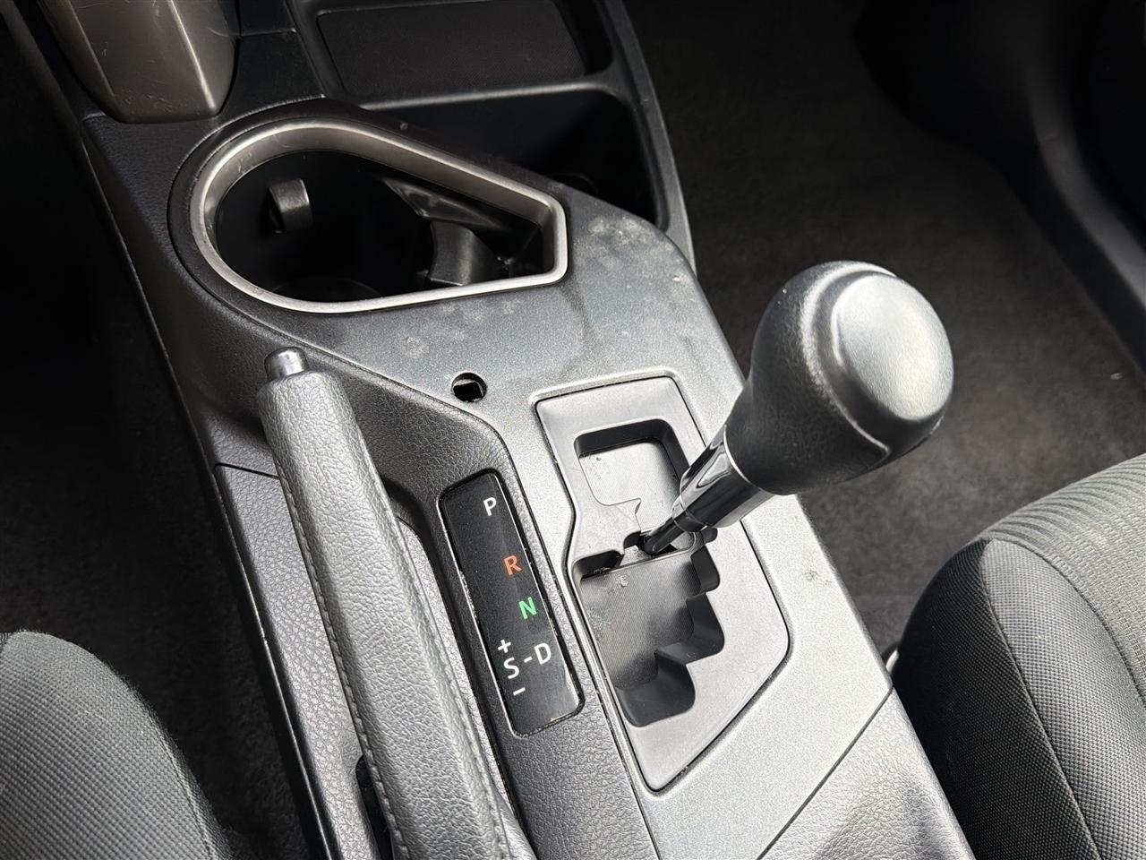 Toyota RAV4 LE FWD 2017