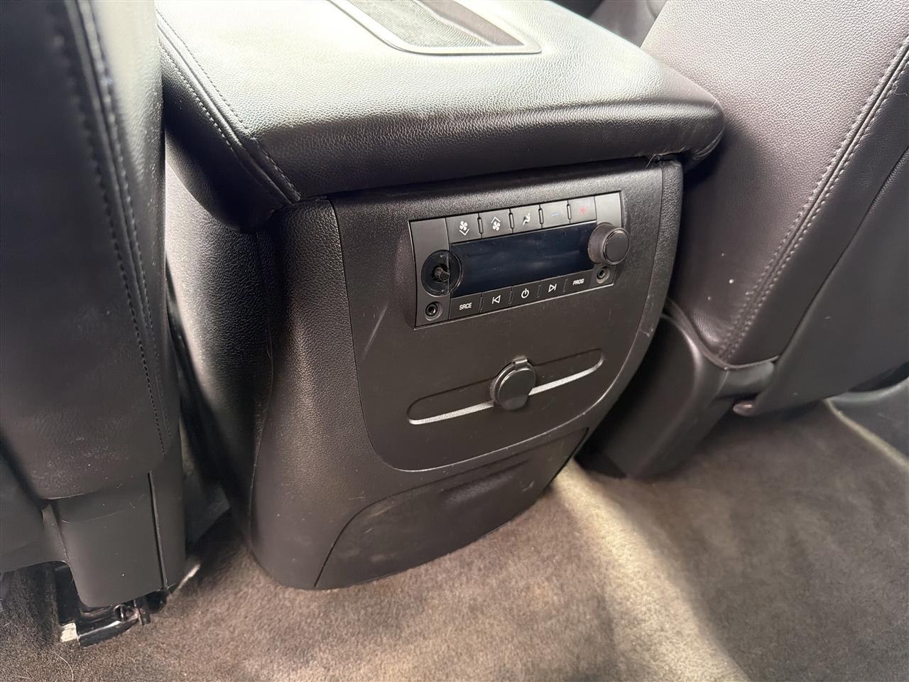 Chevrolet Tahoe LT 4WD 2010