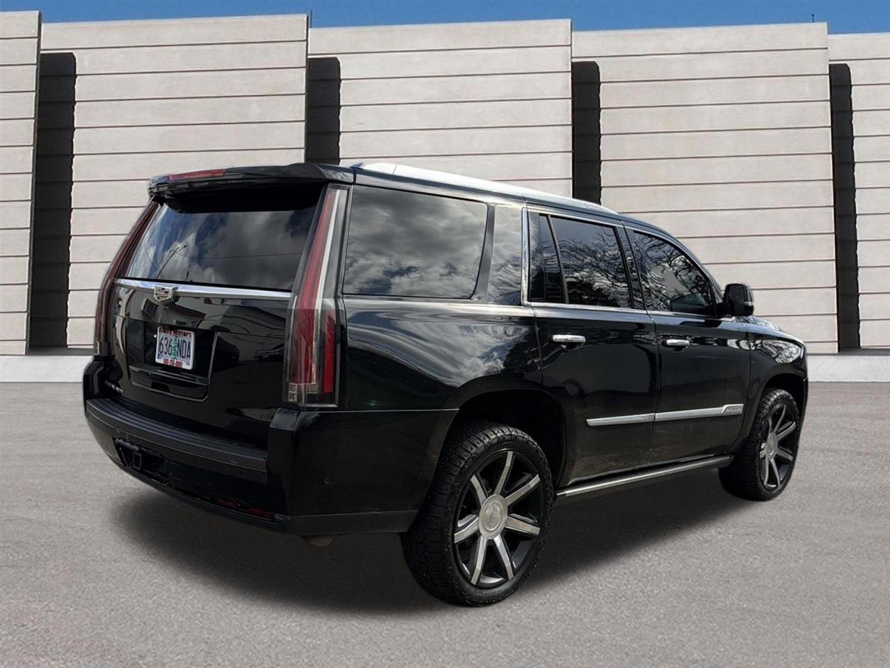 Cadillac Escalade Premium 4WD 2017