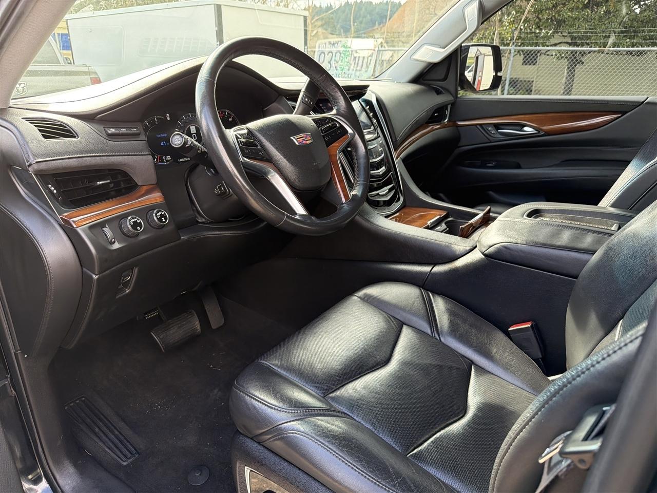 Cadillac Escalade Premium 4WD 2017