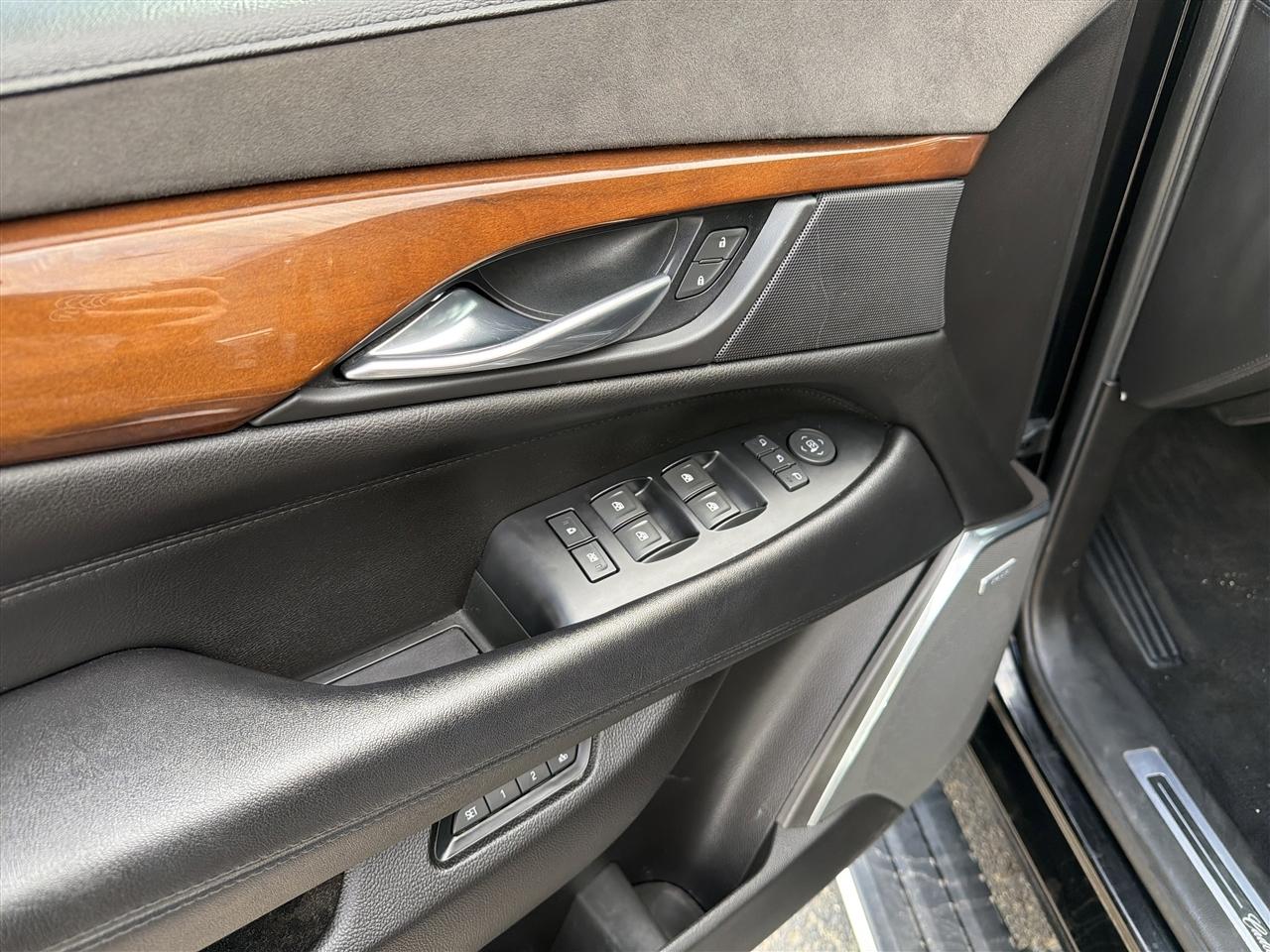 Cadillac Escalade Premium 4WD 2017