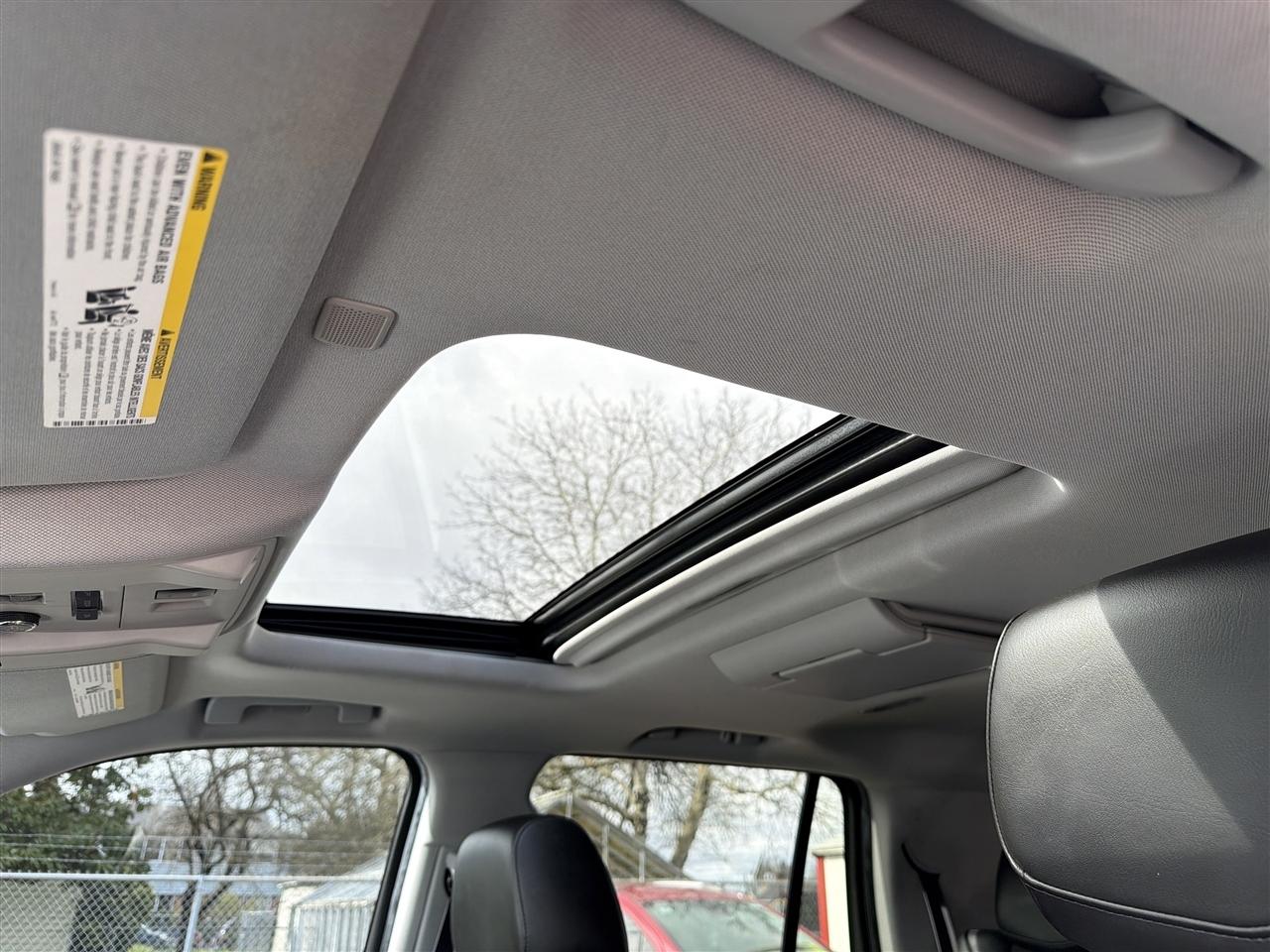 Cadillac Escalade Premium 4WD 2017