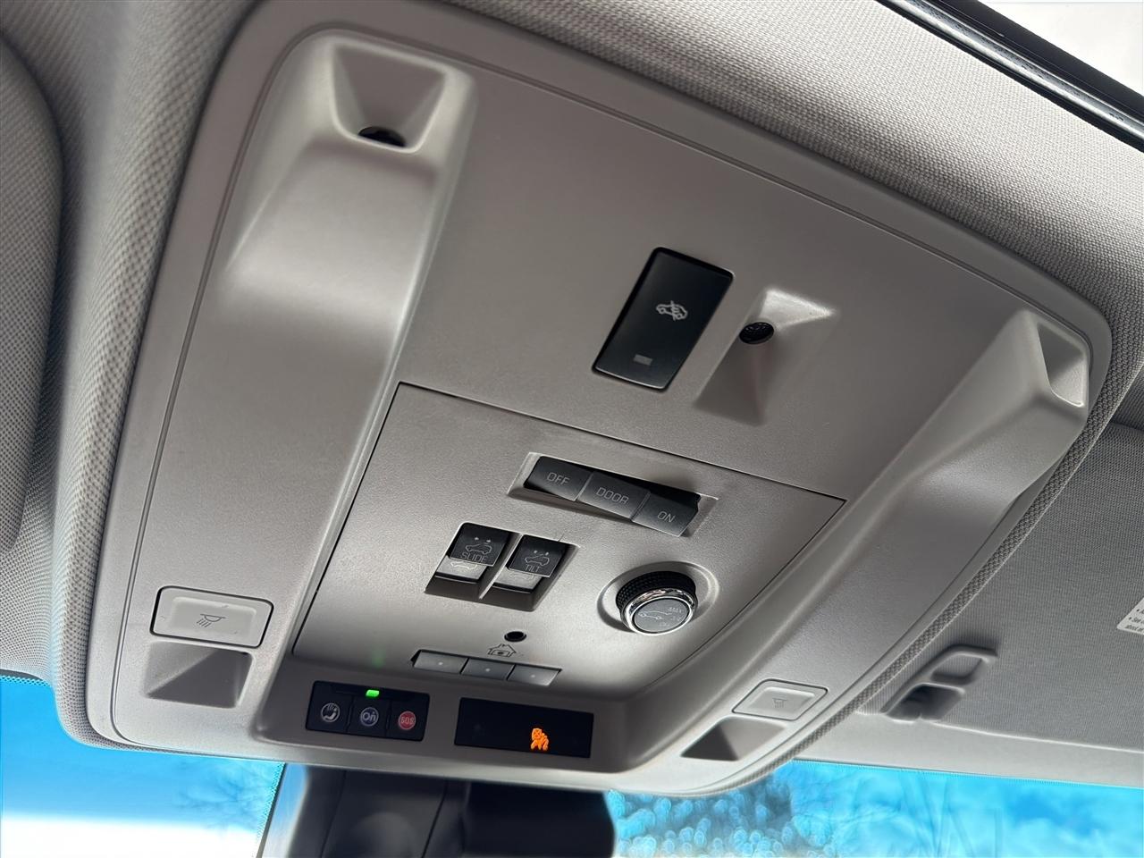 Cadillac Escalade Premium 4WD 2017