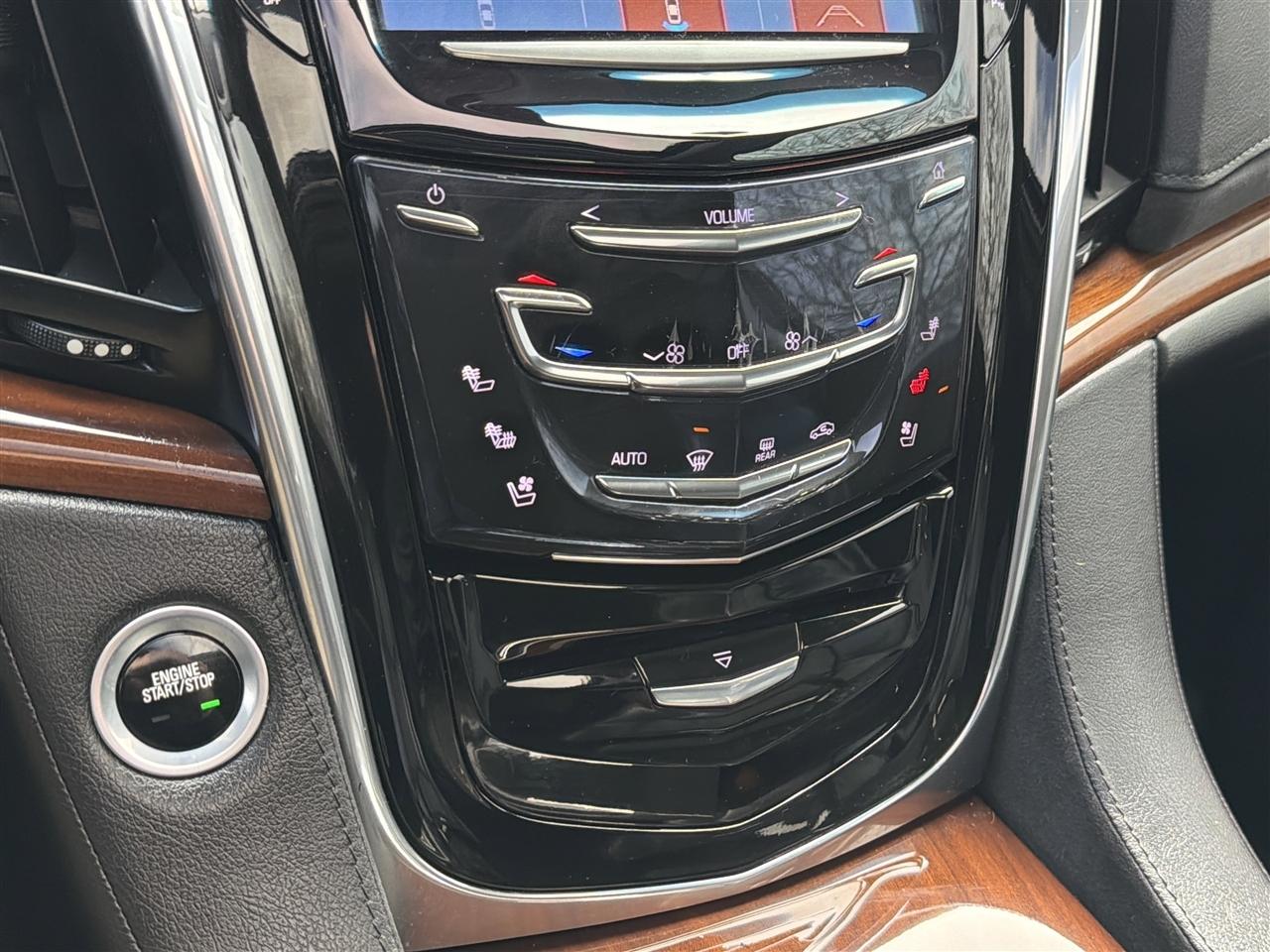 Cadillac Escalade Premium 4WD 2017