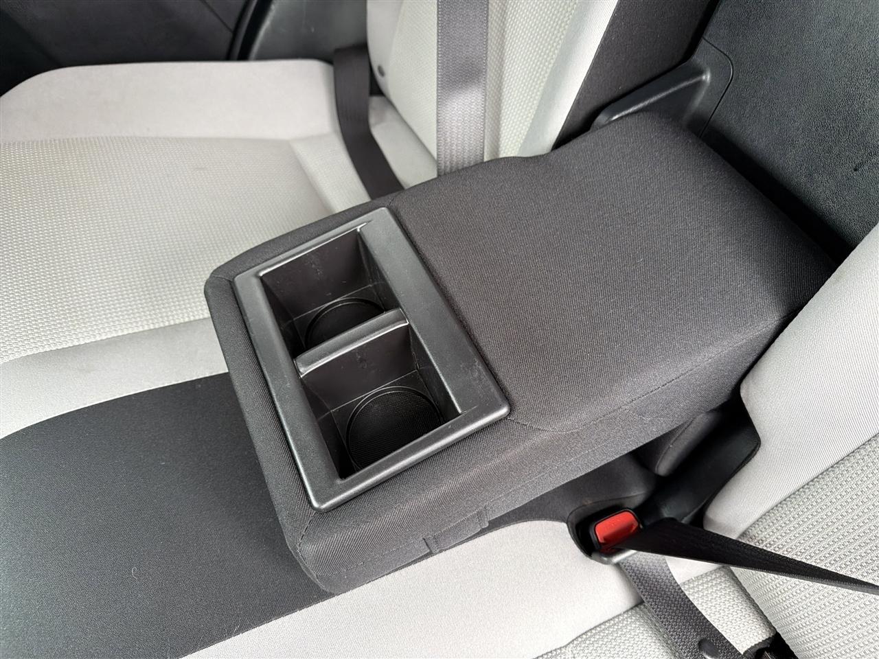 Toyota RAV4 Hybrid XLE 2017