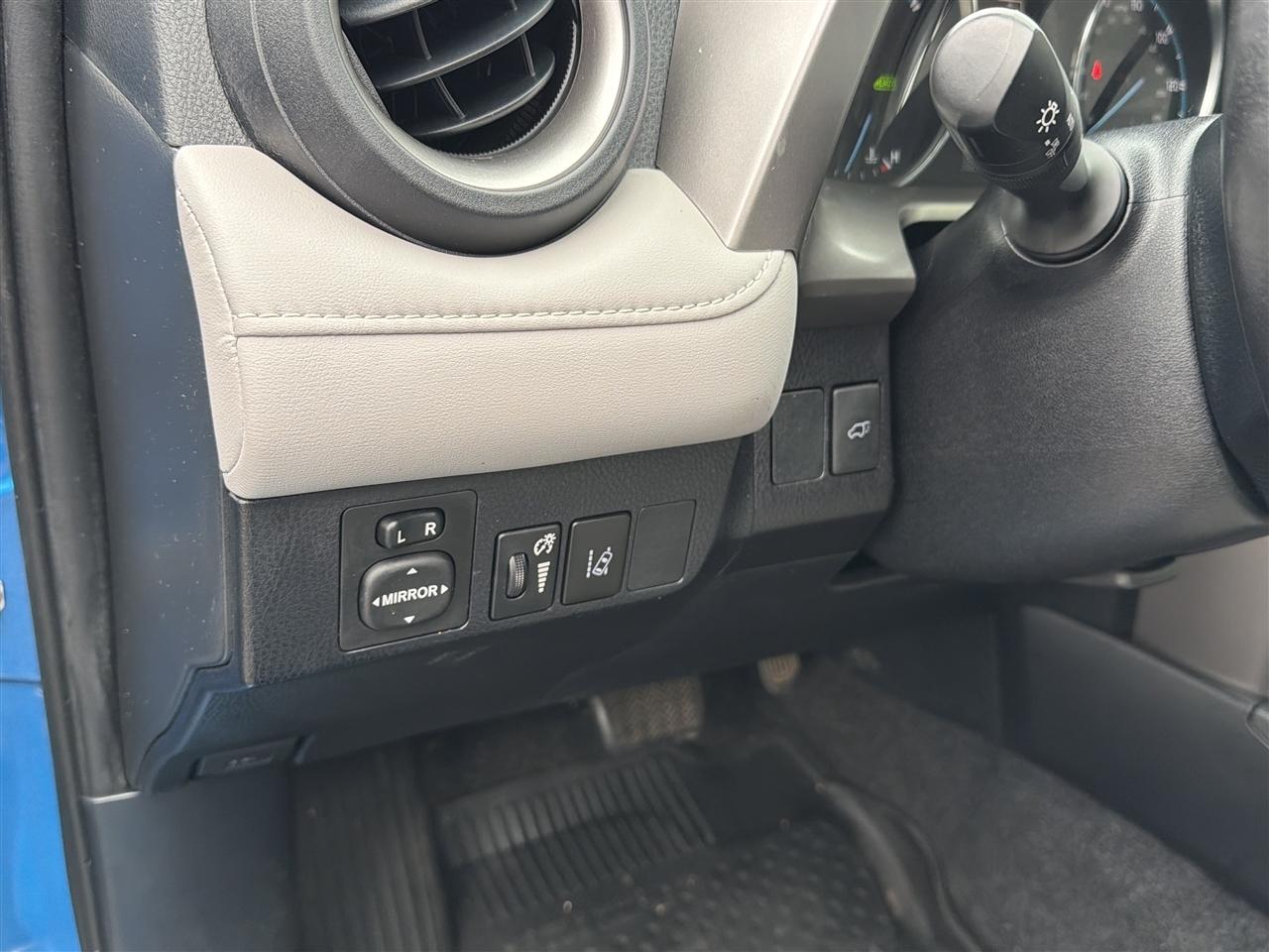 Toyota RAV4 Hybrid XLE 2017