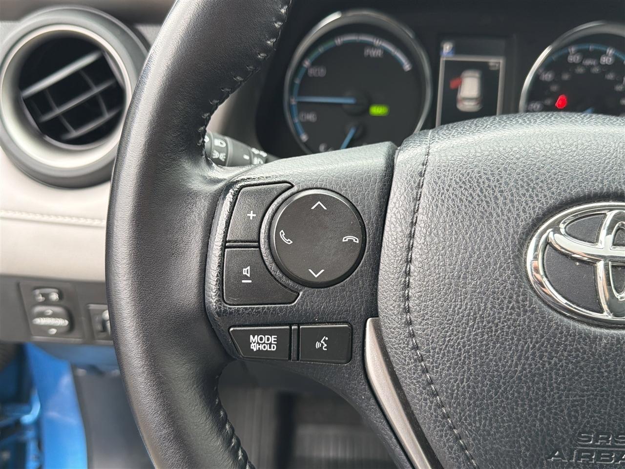 Toyota RAV4 Hybrid XLE 2017