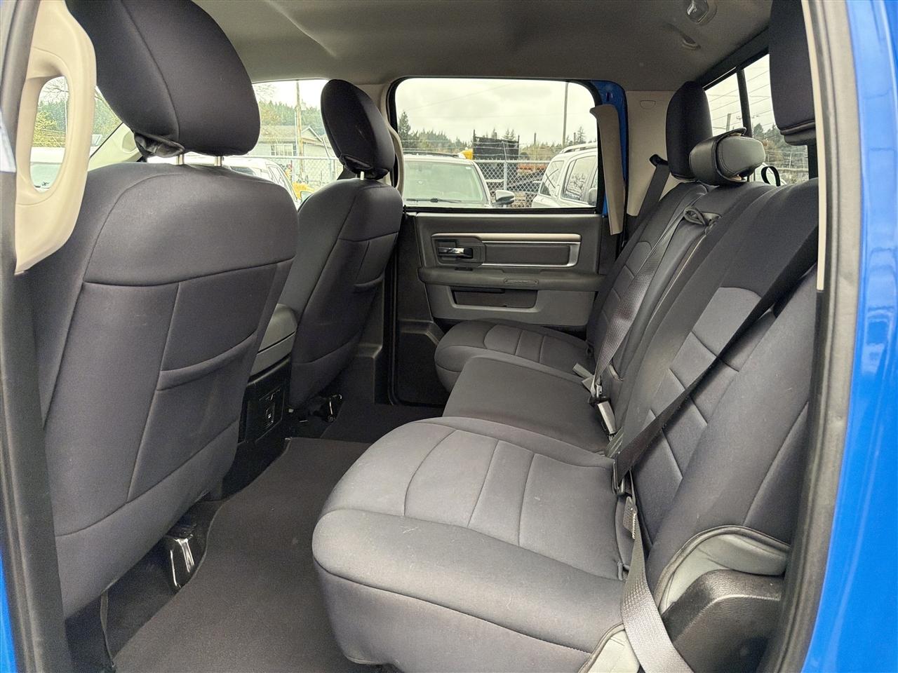 RAM 1500 SLT Crew Cab SWB 4WD 2015