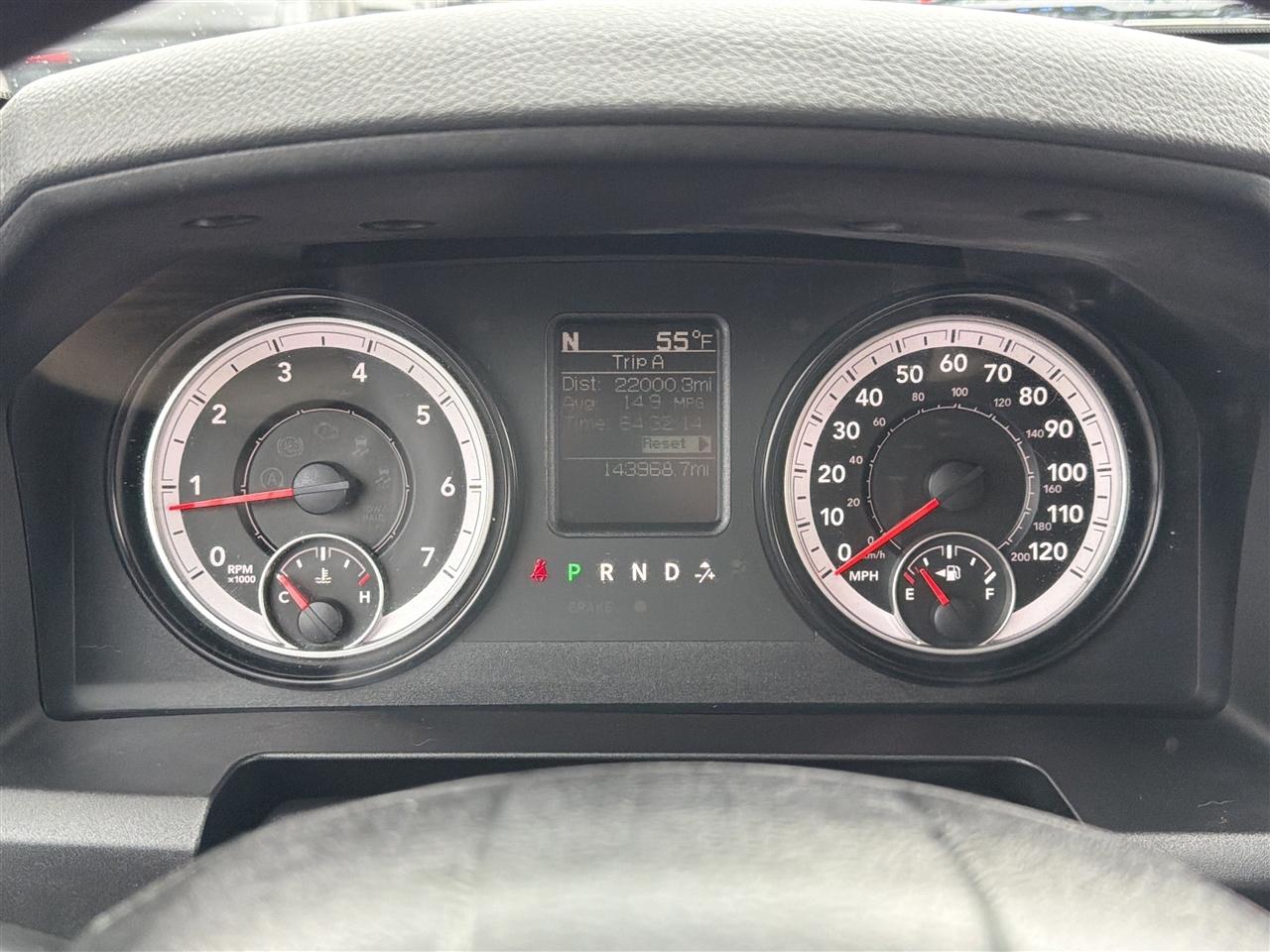 RAM 1500 SLT Crew Cab SWB 4WD 2015