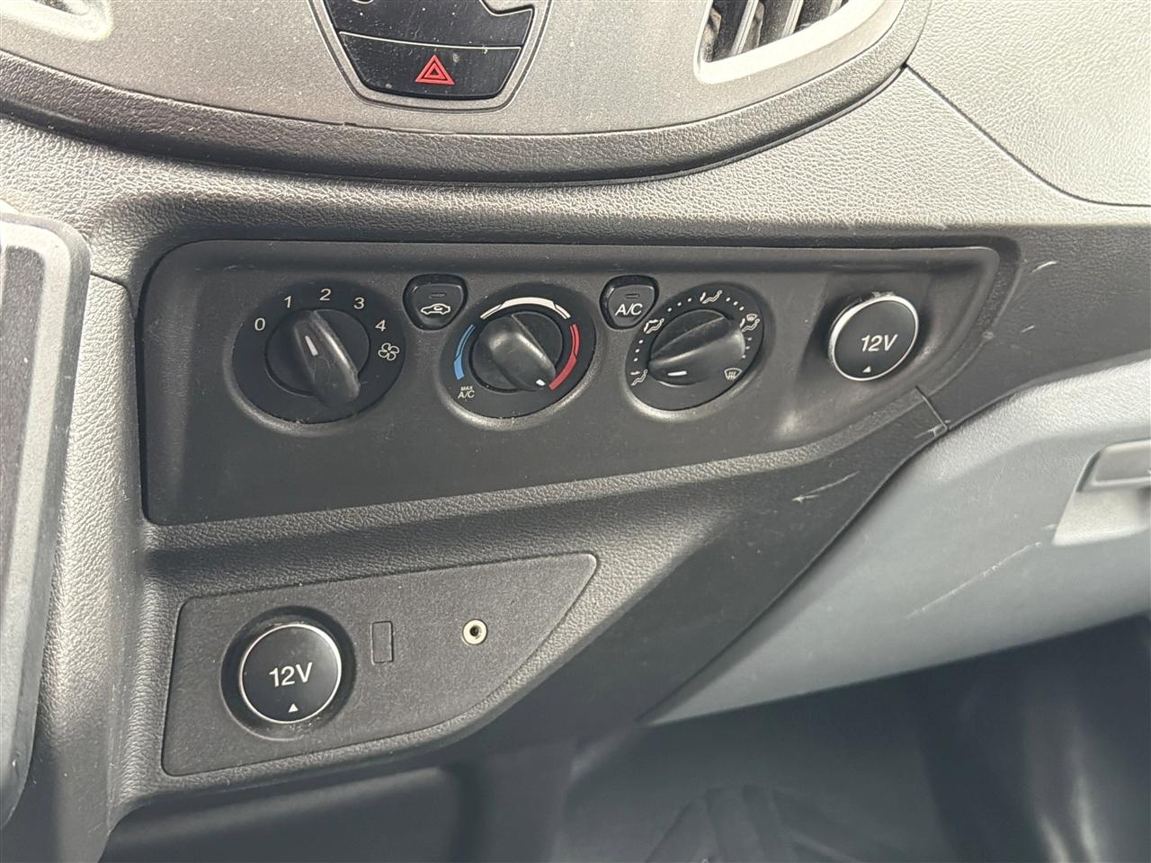 Ford Transit 250 Van High Roof w/Sliding Pass. 148-in. WB EL 2019