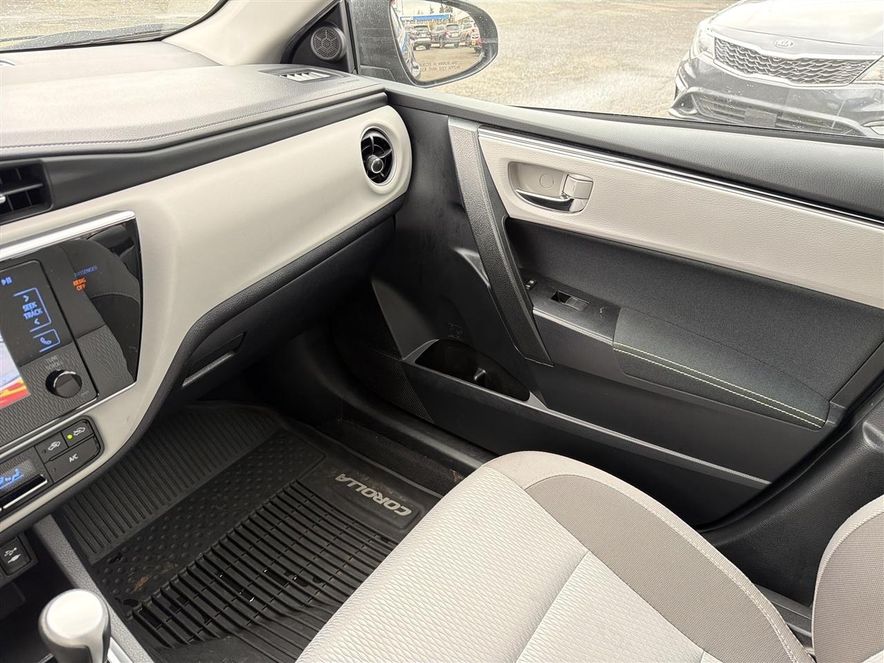 Toyota Corolla LE Eco CVT 2019