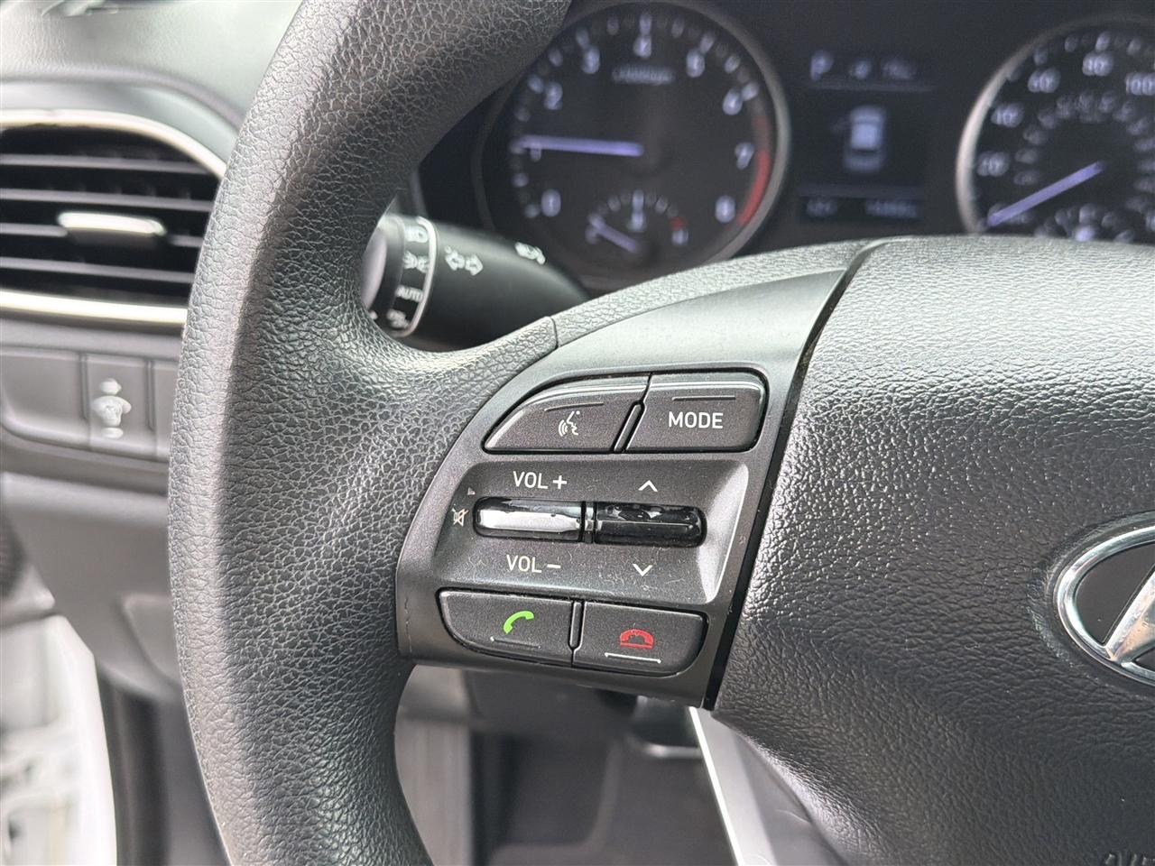 Hyundai Elantra GT Base 6A 2019