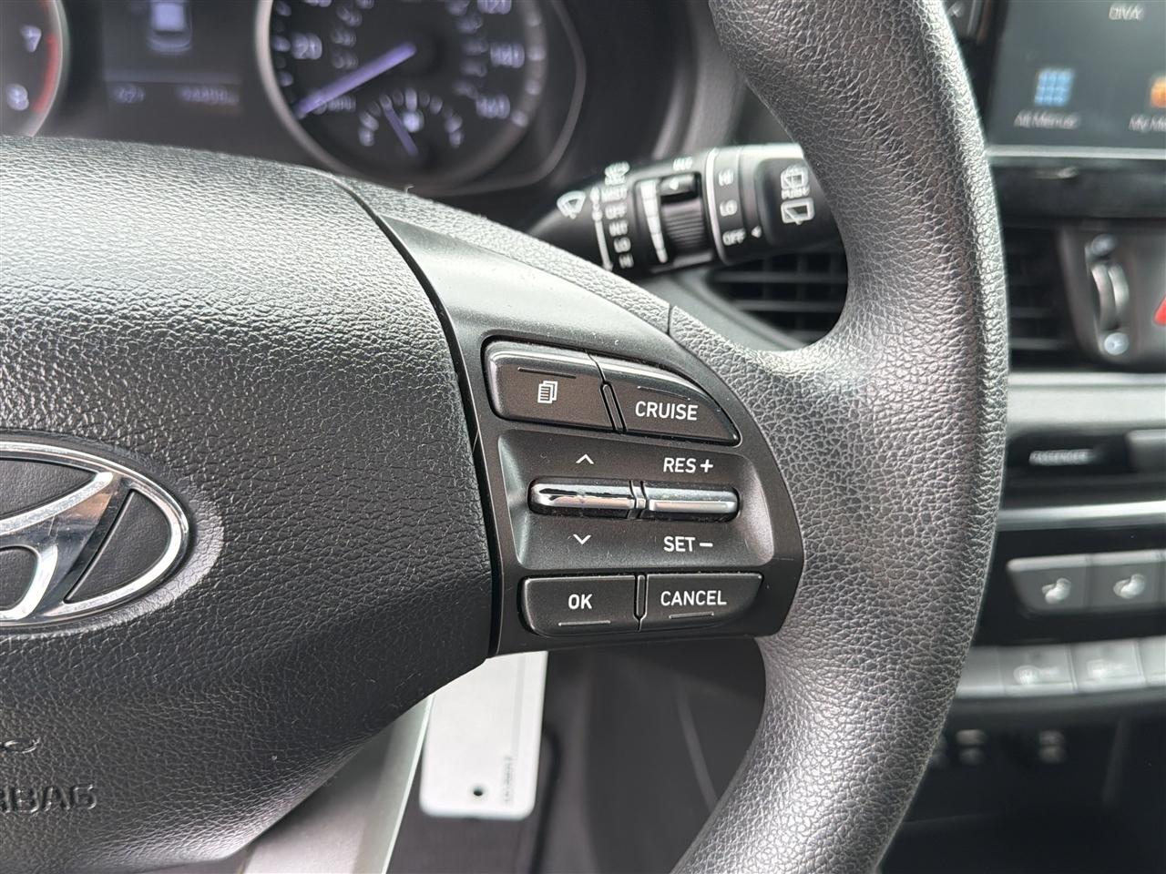 Hyundai Elantra GT Base 6A 2019