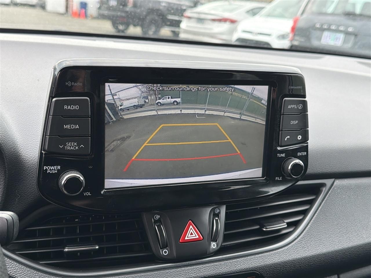 Hyundai Elantra GT Base 6A 2019