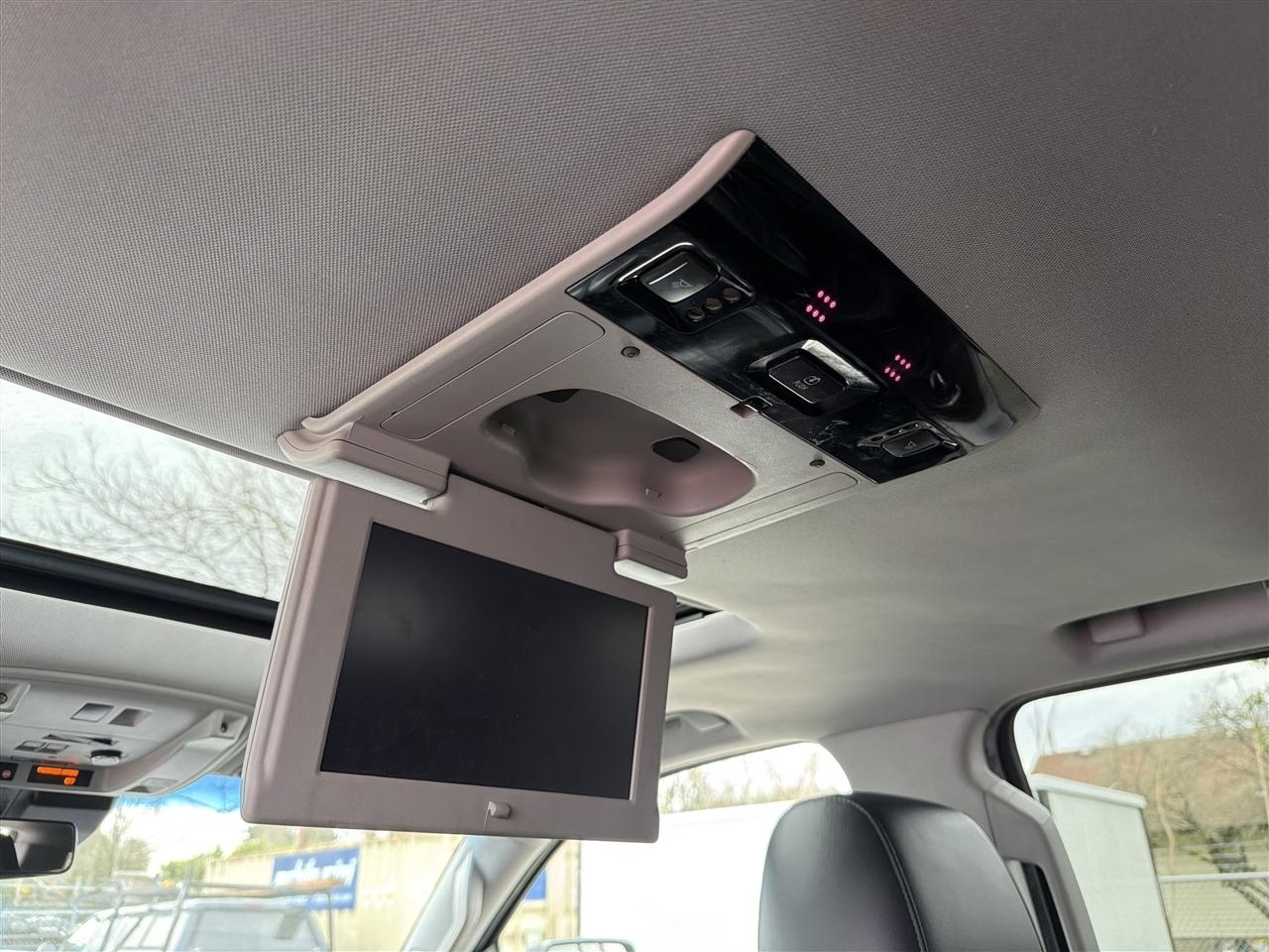 Cadillac Escalade ESV Premium 4WD 2018