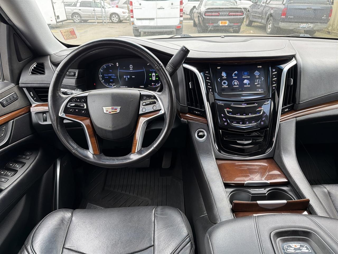 Cadillac Escalade ESV Premium 4WD 2018