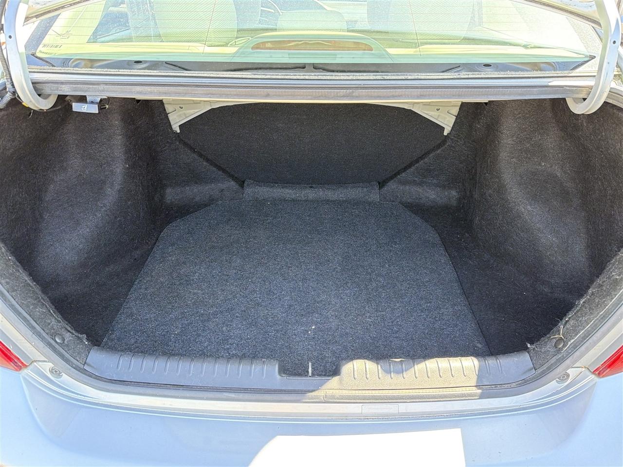 Honda Civic LX Sedan 5-Speed AT 2012