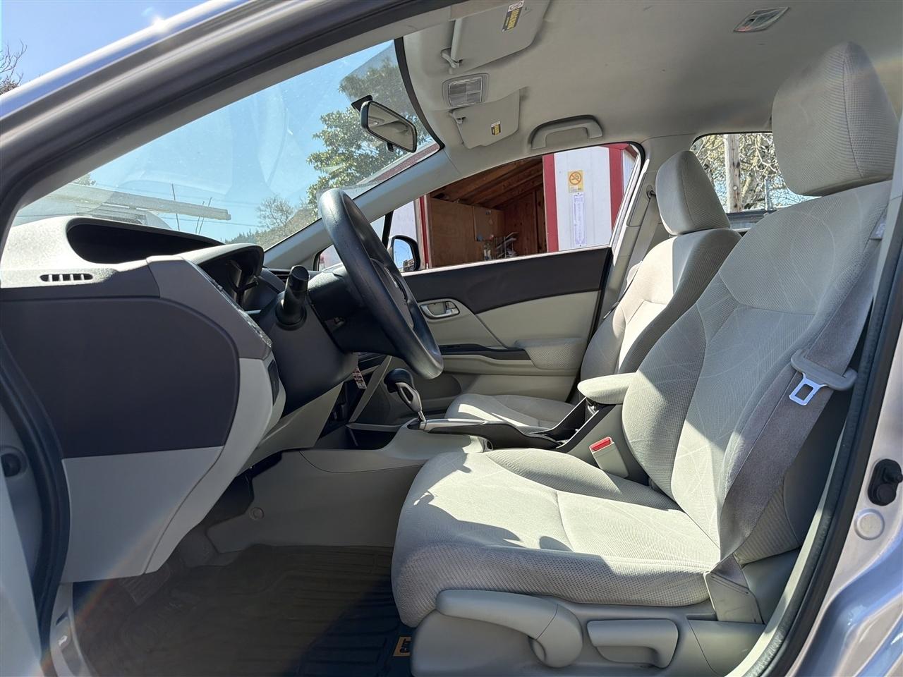 Honda Civic LX Sedan 5-Speed AT 2012