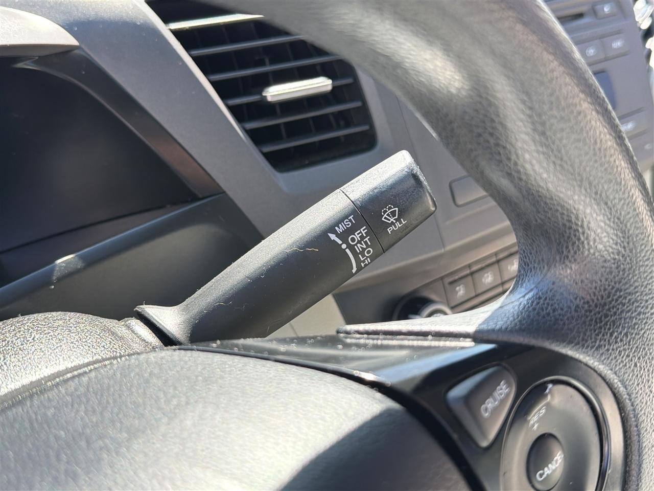 Honda Civic LX Sedan 5-Speed AT 2012