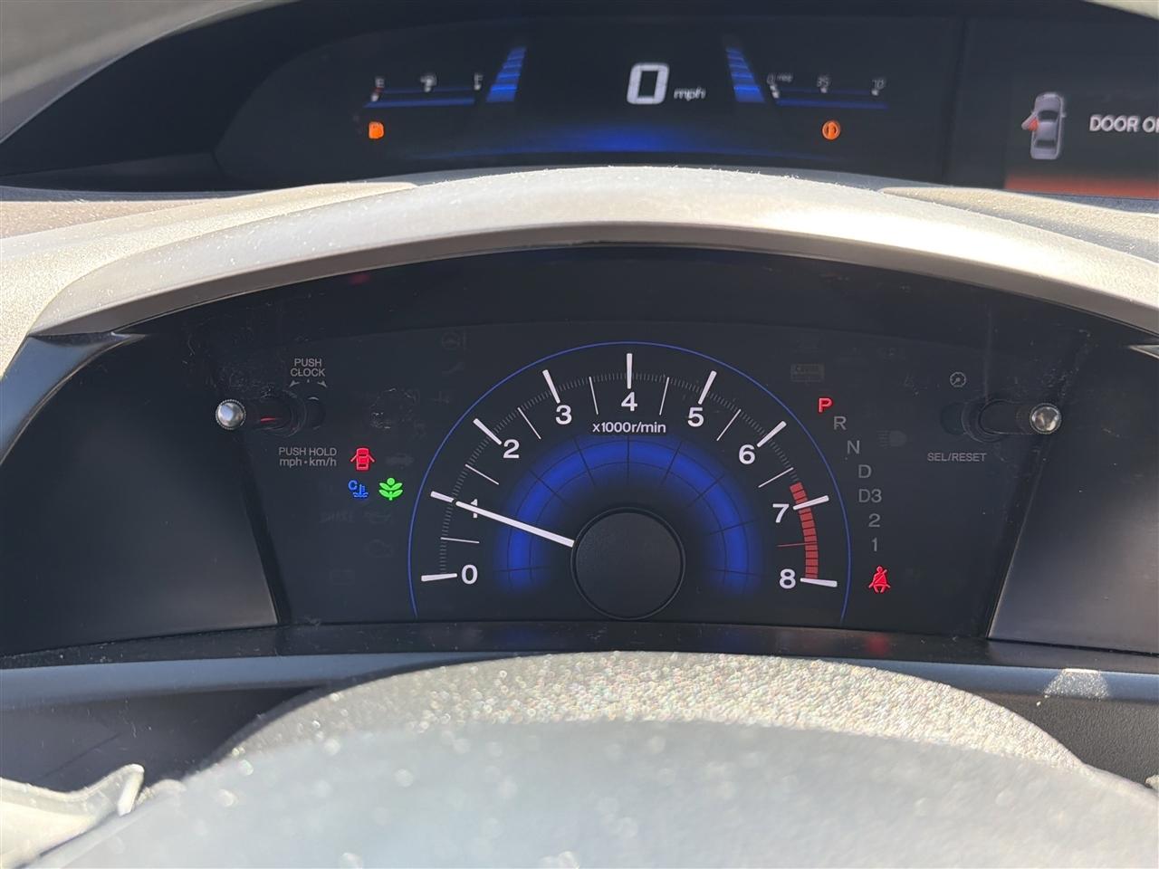 Honda Civic LX Sedan 5-Speed AT 2012