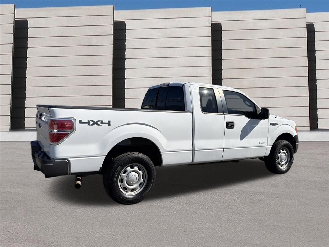 Ford F-150 XL SuperCab 6.5-ft. Bed 4WD 2012