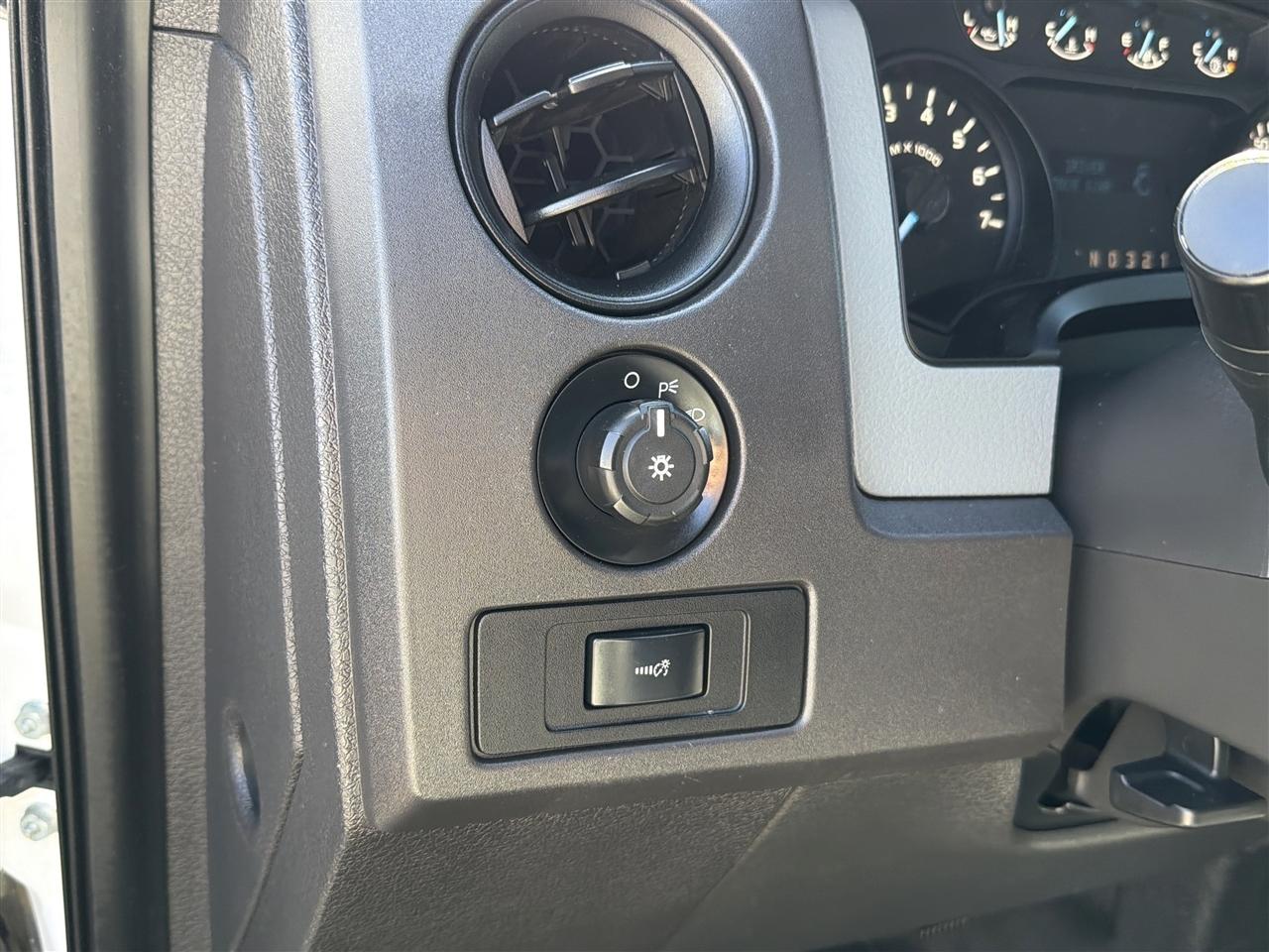 Ford F-150 XL SuperCab 6.5-ft. Bed 4WD 2012