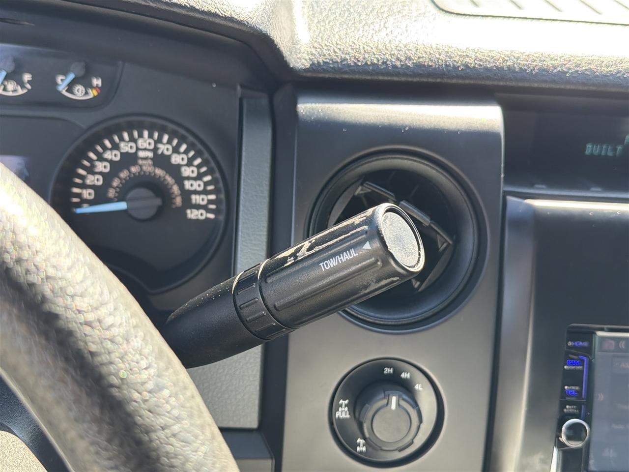 Ford F-150 XL SuperCab 6.5-ft. Bed 4WD 2012