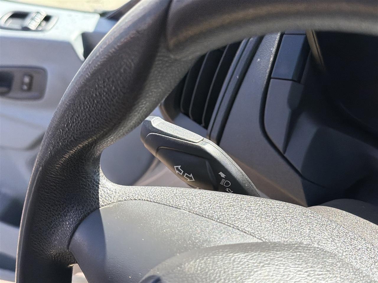 Ford Transit 250 Van Med. Roof w/Sliding Pass. 130-in. WB 2016