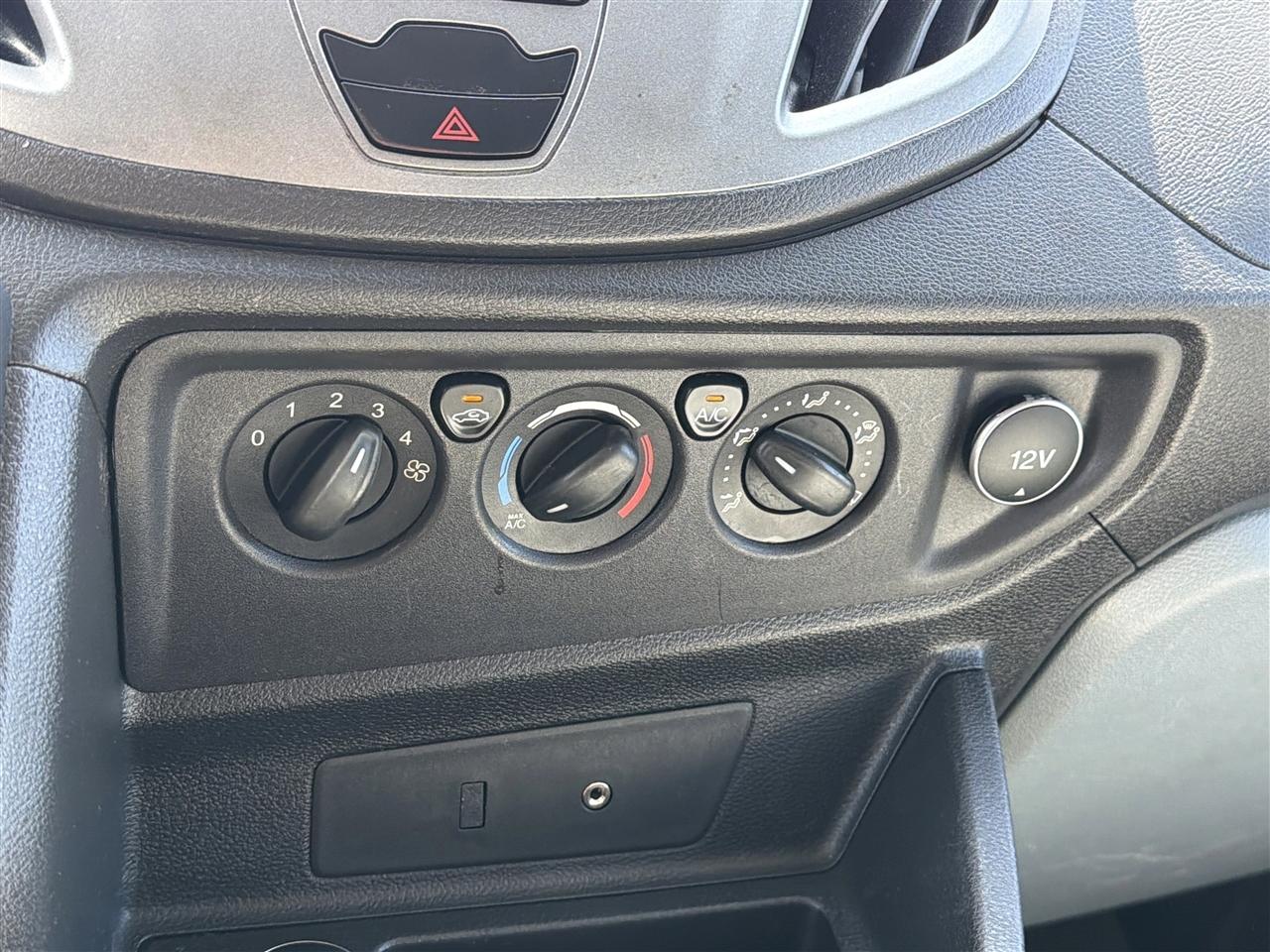 Ford Transit 250 Van Med. Roof w/Sliding Pass. 130-in. WB 2016