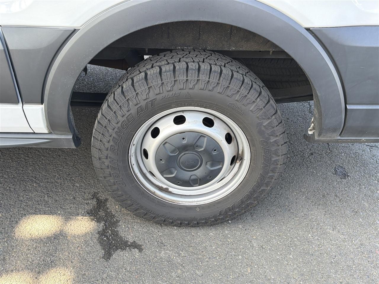 Ford Transit 250 Van Med. Roof w/Sliding Pass. 130-in. WB 2016