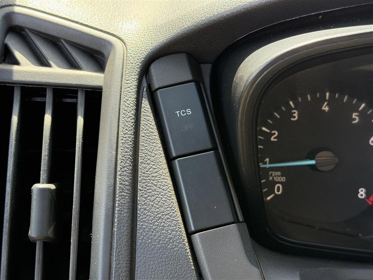 Ford Transit 150 Van Med. Roof w/Sliding Pass. 130-in. WB 2018