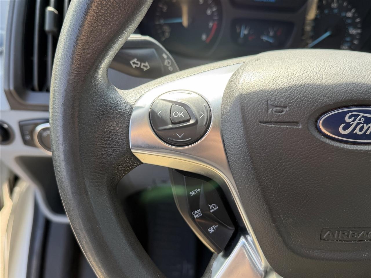 Ford Transit 150 Van Med. Roof w/Sliding Pass. 130-in. WB 2018