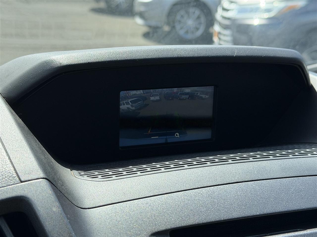 Ford Transit 150 Van Med. Roof w/Sliding Pass. 130-in. WB 2018