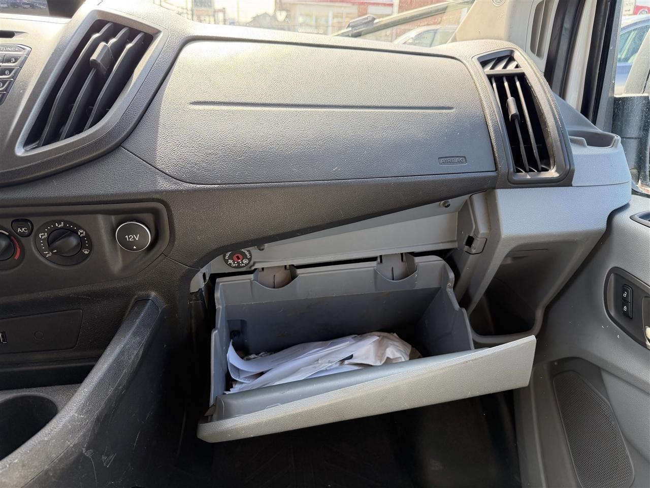 Ford Transit 150 Van Med. Roof w/Sliding Pass. 130-in. WB 2018