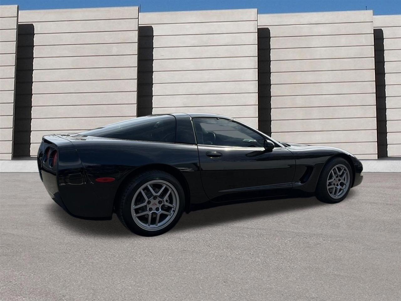 Chevrolet Corvette Coupe 2004