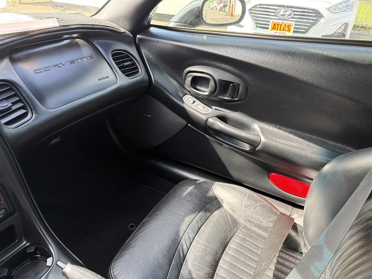 Chevrolet Corvette Coupe 2004