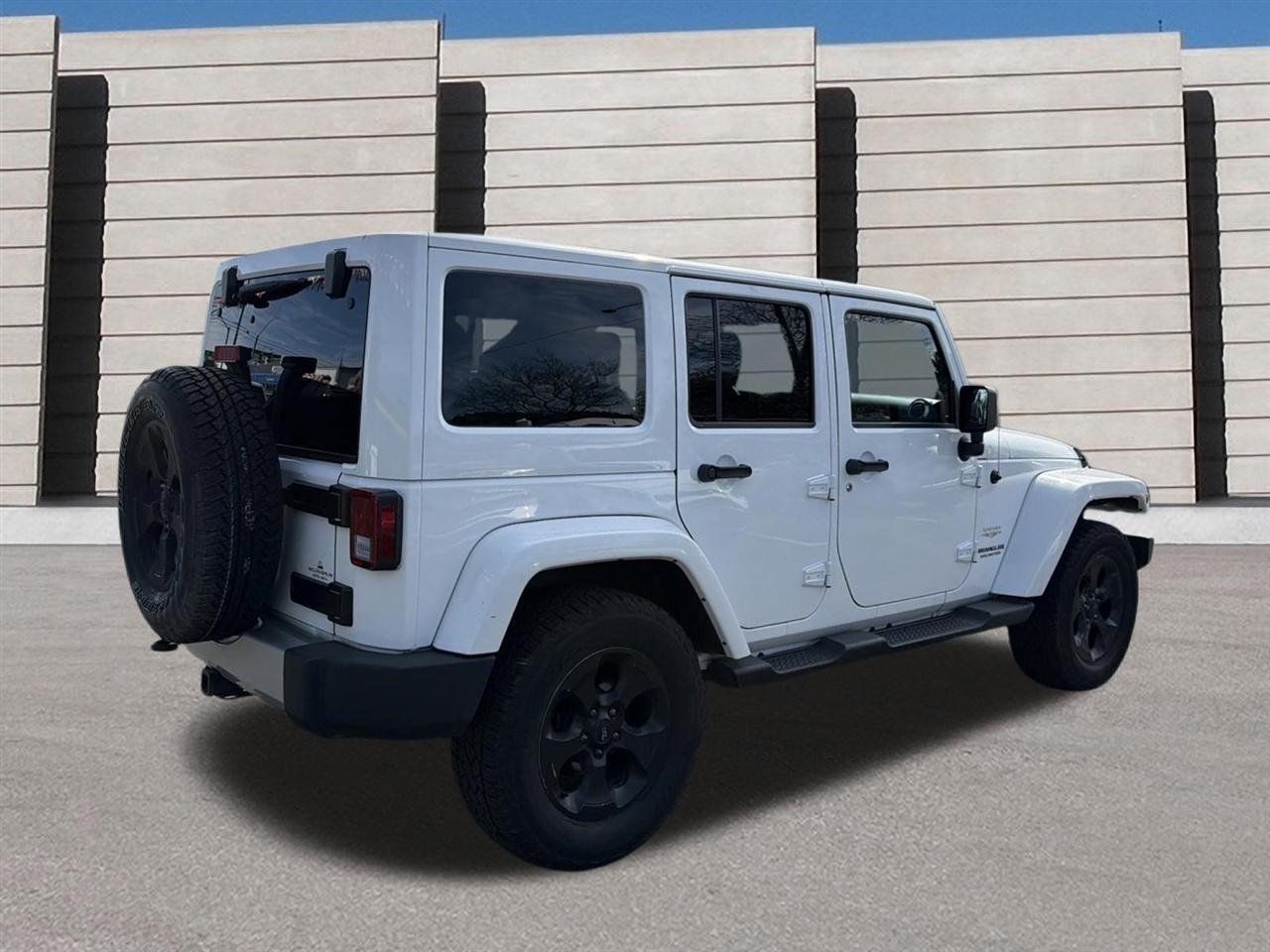 Jeep Wrangler Unlimited Sahara 4WD 2014
