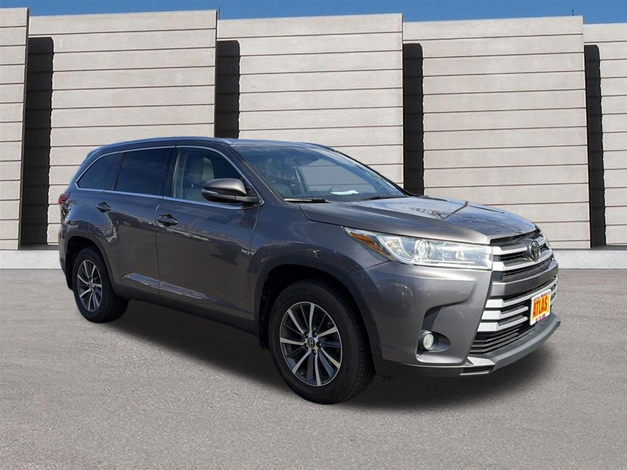 Toyota Highlander XLE AWD V6 2019
