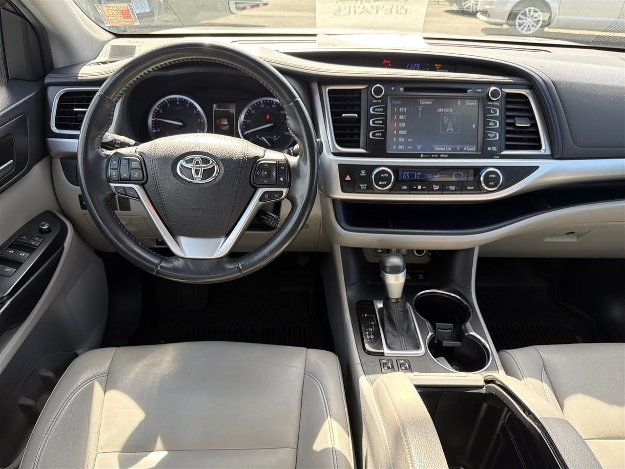 Toyota Highlander XLE AWD V6 2019