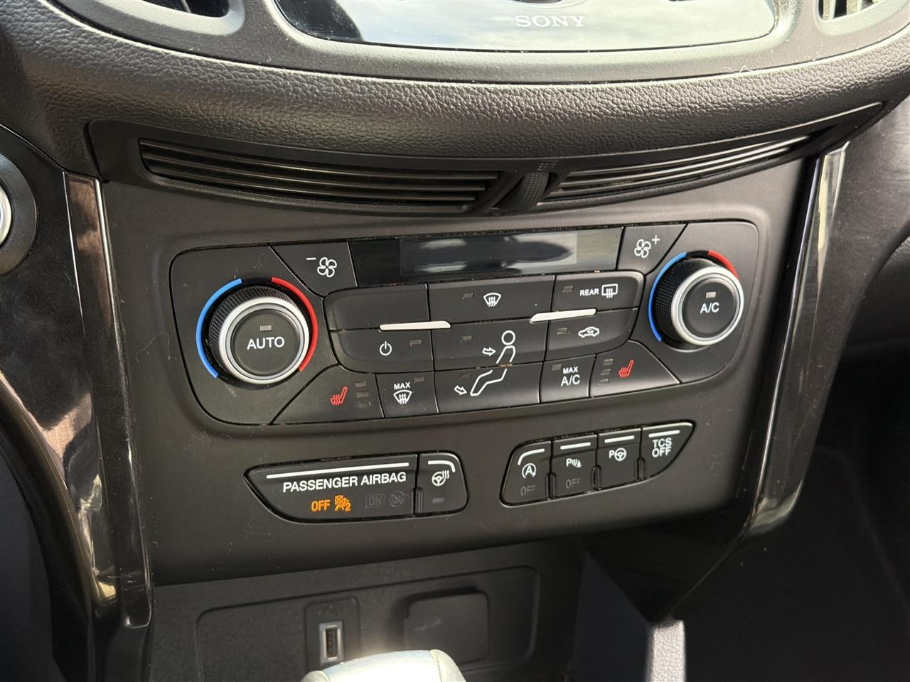 Ford Escape Titanium 4WD 2019