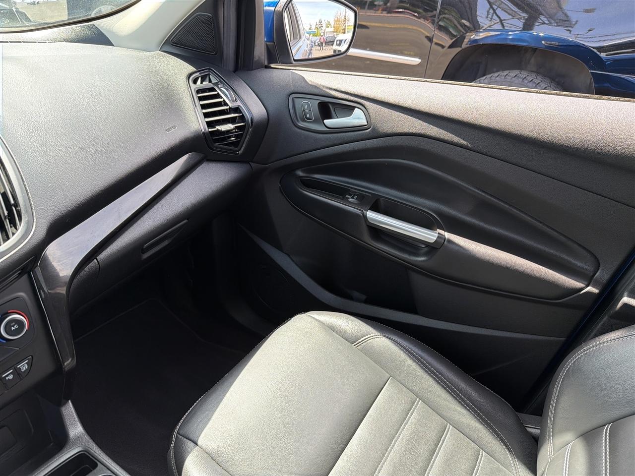 Ford Escape Titanium 4WD 2019