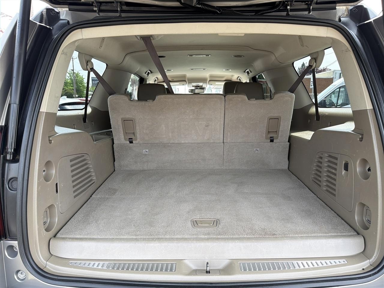 Chevrolet Suburban LT 2WD 2018