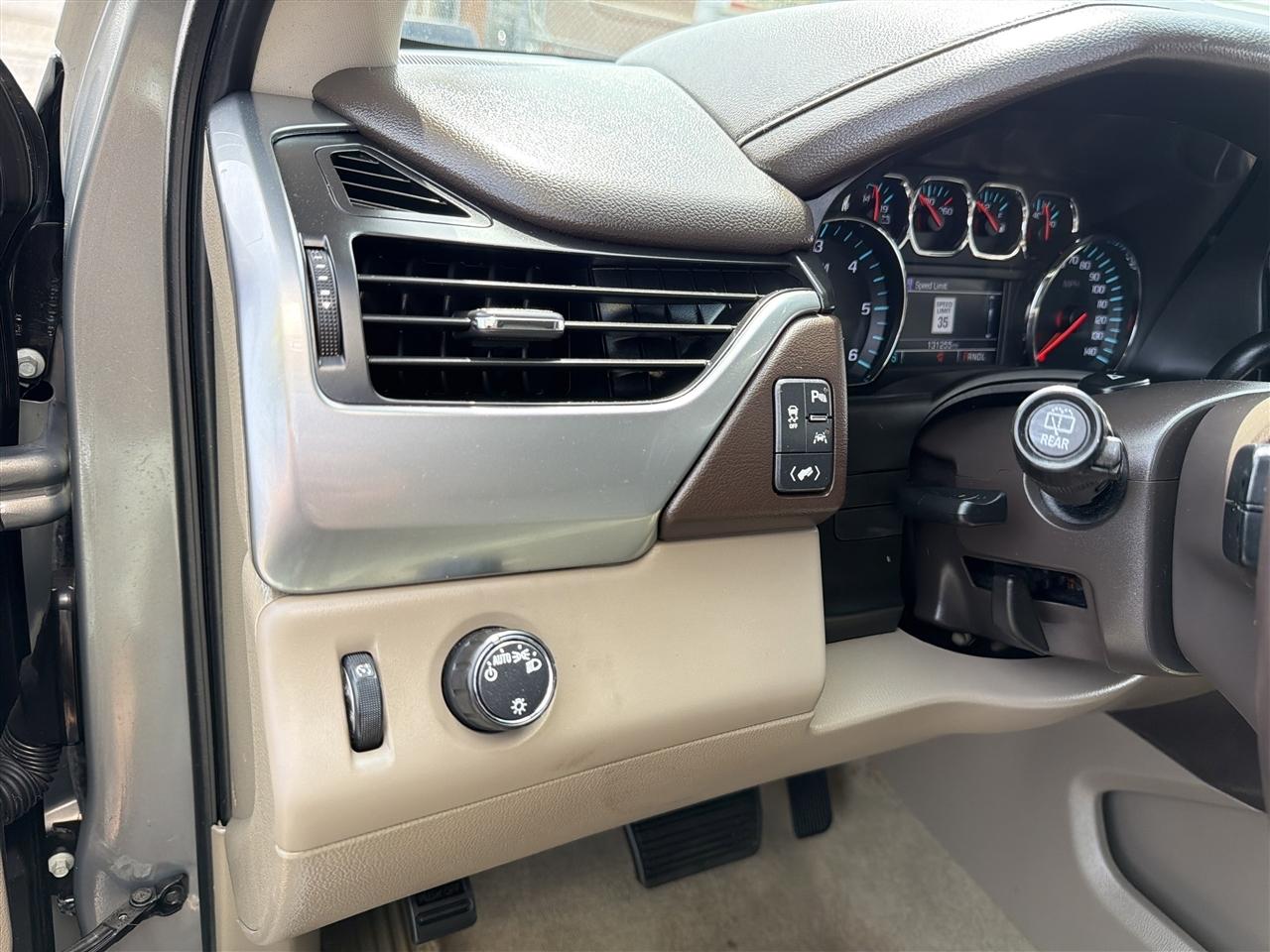 Chevrolet Suburban LT 2WD 2018