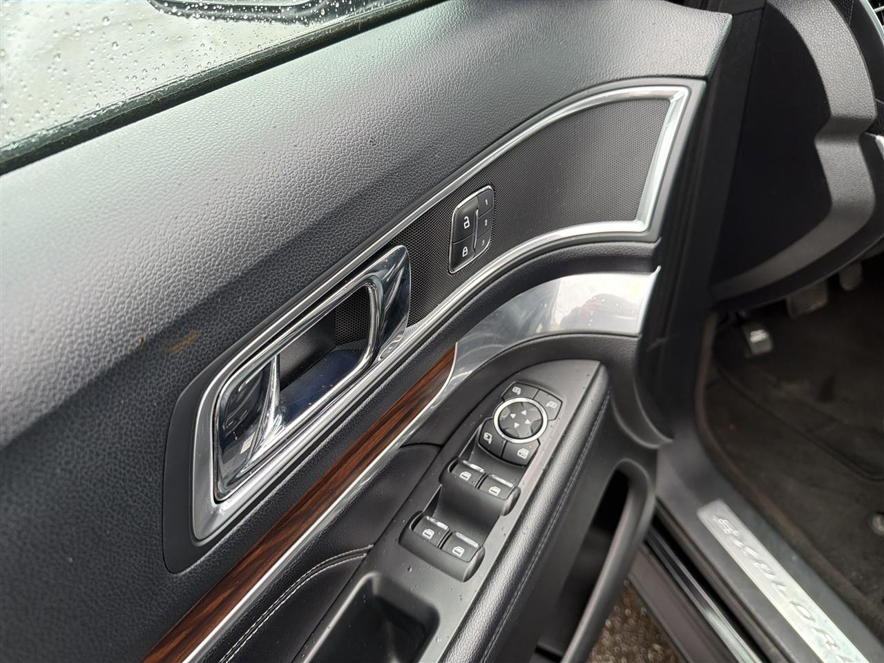 Ford Explorer Limited 4WD 2016