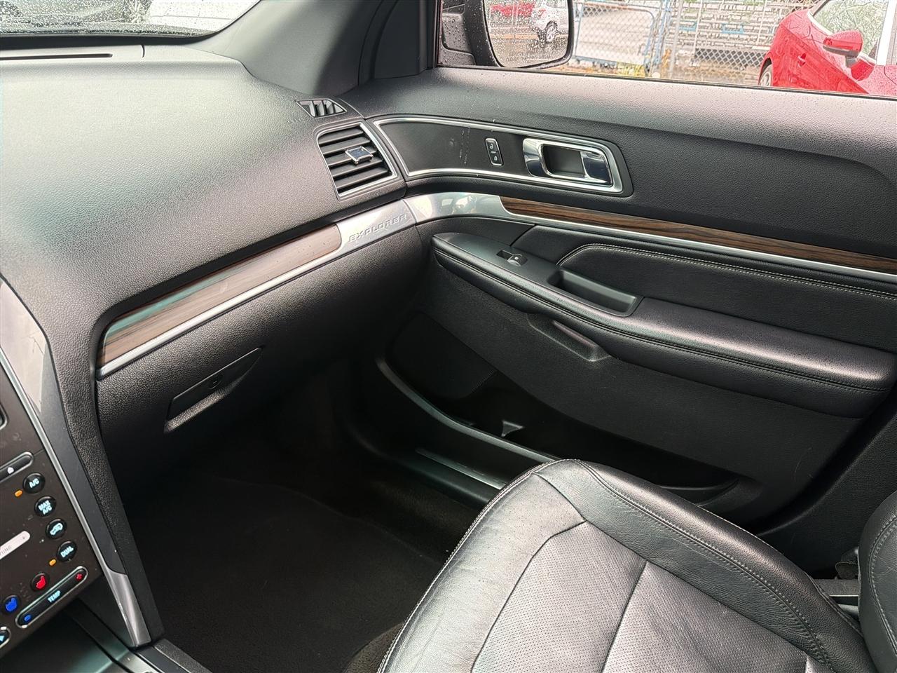 Ford Explorer Limited 4WD 2016