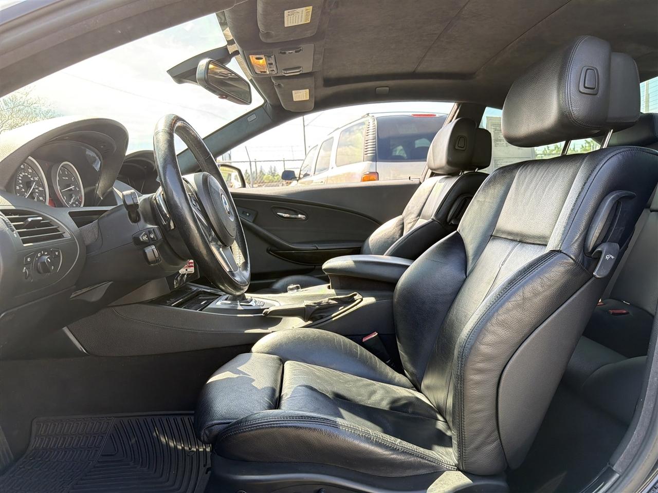 BMW 6-Series 650i Coupe 2010