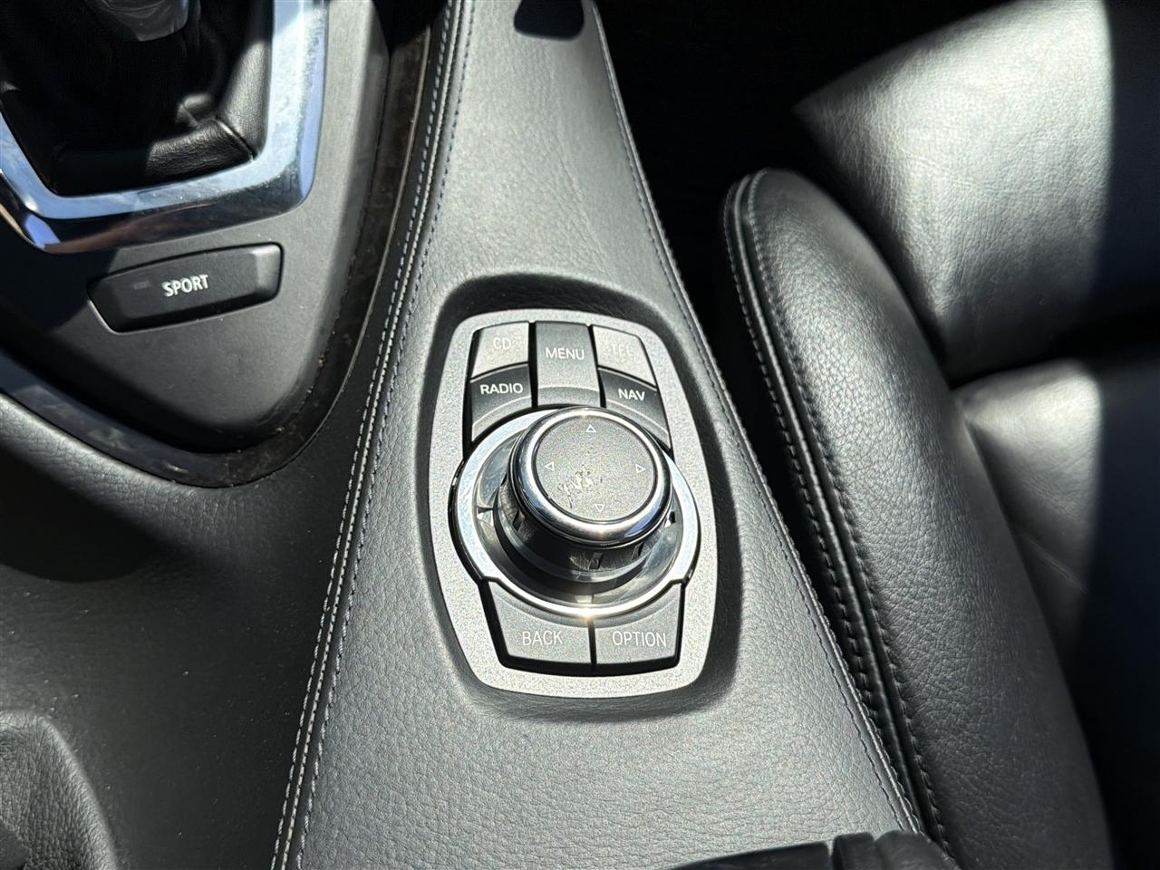 BMW 6-Series 650i Coupe 2010